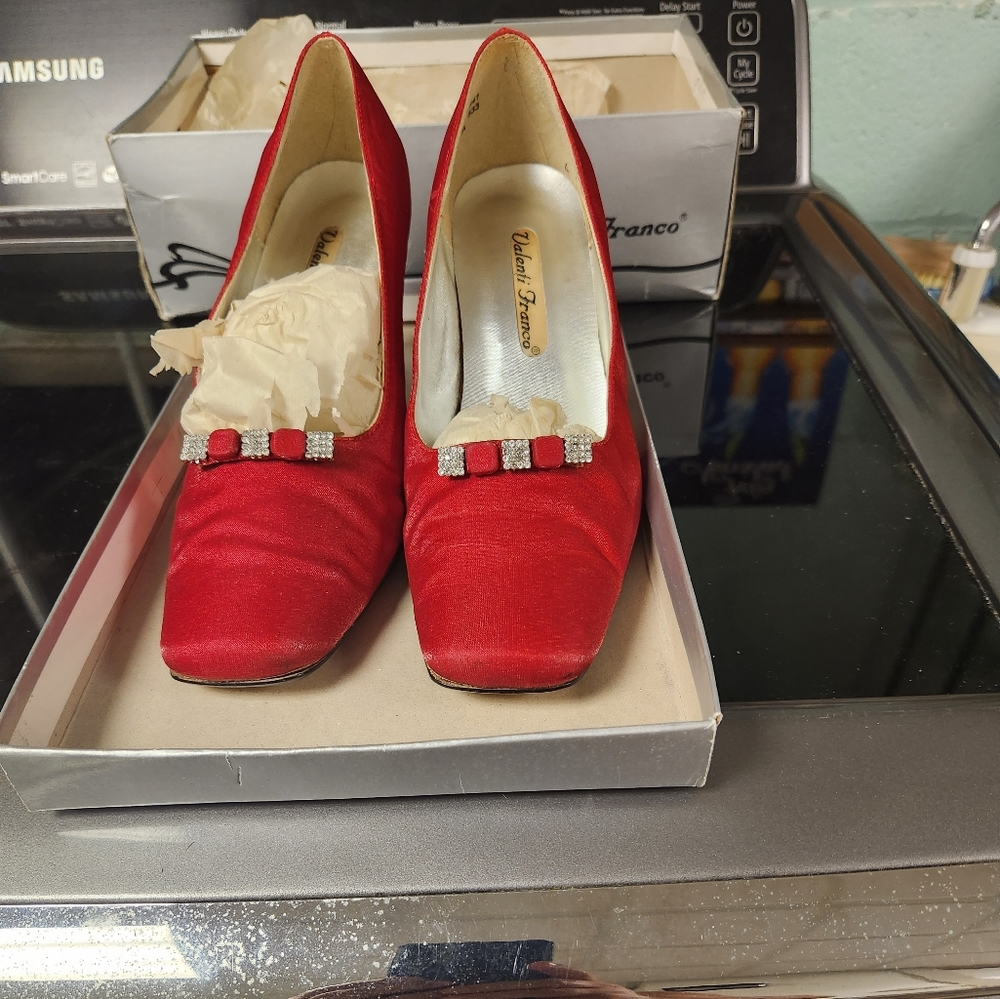 Dress shoes